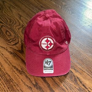NWOT Men’s Red & White NFL Steelers Logo Football 🏈 Cap